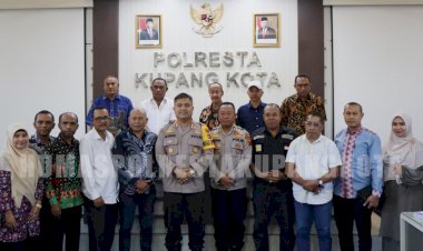 Tingkatkan-Kualitas-Pelayanan-Publik,-Satintelkam-Polresta-Kupang-Kota-Gandeng-Para-Tokoh-dan-Pakar-Untuk-Diskusi-Bersama