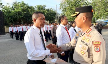 Upacara-Korps-Raport-dan-Pemberian-Penghargaan-Kepada-Personel-Berprestasi