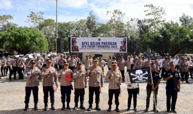 Kapolresta-Kupang-Kota-Memberikan-Penghargaan-Kepada-Satker-Terbersih-dan-Terkotor-Lingkup-Polresra-Kupang-Kota.