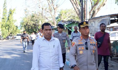 Demi-Kepentingan-Umum,-Seluruh-Pedagang-di-Depan-Pasar-Oebobo-Dihimbau-Tidak-Berjualan-di-Atas-Trotoar