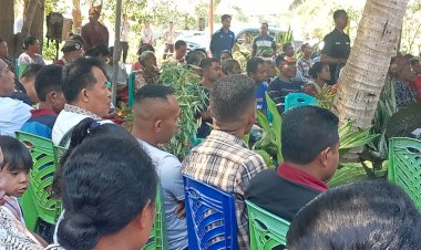 Murid-Sekolah-Dasar-Ungkap-Cita-Cita-Ingin-Menjadi-Polisi-Kepada-Kapolsek-Maulafa-Saat-Gelar-“Minggu-Kasih”-di-Fatukoa.