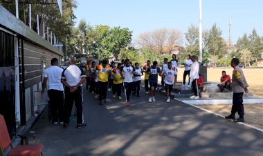 Menjaga-Kesehatan-Jasmani,-Personel-Polresta-Kupang-Kota-Ikuti-TKJ-Secara-Periodik