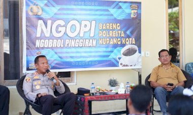 Ngopi-Bareng-Warga-Fontein,-Kapolresta-Mengajak-Warga-Lebih-Peduli-Lingkungan-Dengan-Siskamling