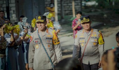 Beri-Motivasi-Kepada-Siswa,-Kapolda-NTT-Didampingi-Kapolresta-Kupang-Kota-Safari-Kamtibmas-di-Sekolah