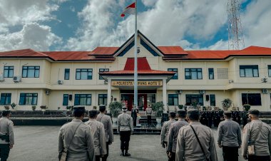 Peringati-Hari-Bela-Negara-ke-75,-Personel-Polresta-Kupang-Kota-Gelar-Upacara