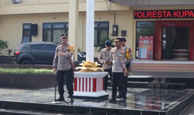 Wakapolda-NTT-Pimpin-Apel-Pagi-di-Polresta-Kupang-Kota