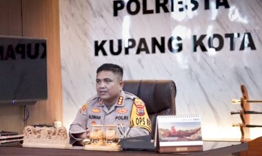Pelaku-Penganiayaan-Terhadap-Karyawan-Toko-HP-Yang-Viral,-Diamankan-Tim-Jatanras-Polresta-Kupang-Kota.