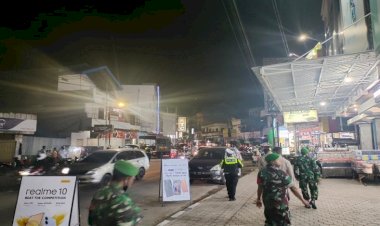 Personel-Gabungan-TNI-dan-Polri,-Patroli-Bersama-Wujudkan-Kamtibmas-Kondusif