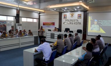 Sosialisasi-Perpol-Kode-Etik-Profesi,-Kabid-Propam-Polda-NTT:-Menjadi-Anggota-Polri,-Juga-Suatu-Kebanggaan-Buat-Keluarga