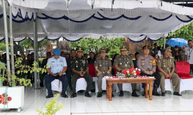 Kapolresta-Kupang-Kota-Hadiri-Upacara-Gelar-Pasukan-Hari-Jadi-Satpol-PP-dan-Satlinmas-di-Tingkat-Provinsi-NTT