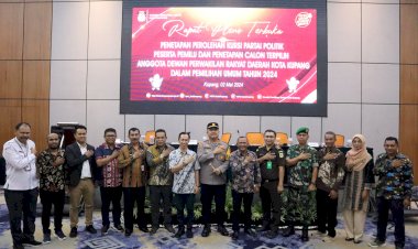 Kapolresta-Hadiri-Pleno-Penetapan-Calon-Terpilih-Anggota-DPRD-Kota-Kupang,-dan-Berikan-Apresiasi-Atas-Penyelenggaraan-Pemilu-yang-Kondusif