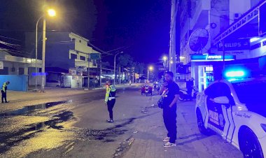 Patroli-Lampu-Biru-Polresta-dan-Jajaran,-Ciptakan-Kamtibmas-yang-Kondusif-di-Kota-Kupang