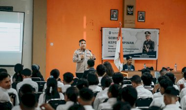 Kapolresta-Kupang-Kota-Hadir-dan-Menjadi-Narasumber-dalam-Pelantikan-Pengurus-GMKI-Kupang