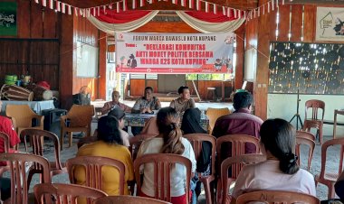 Kapolsek-Ricky-Dally-Jadi-Narasumber-Forum-Warga-Bawaslu-Kota-Kupang
