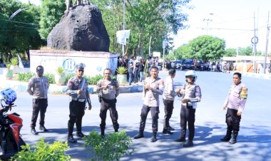 Polresta-Kupang-Kota-Amankan-Aksi-Unras-KAMMI-di-Patung-Kirab-Fatululi