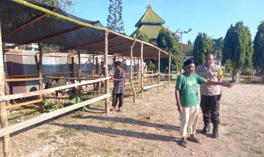 Bhabinkamtibmas-Kolhua-Patroli-Dialogis-ke-Masjid-BTN-Jelang-Idul-Adha-1445-H