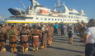 Polsubsektor-Pelabuhan-Tenau-Pengamanan-Kedatangan-Kapal-Pesiar-dari-Australia