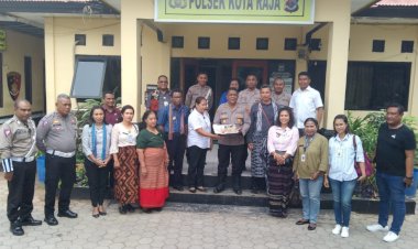 Ucapkan-Selamat-Hari-Bhayangkara-ke-78,-Polsek-Kota-Raja-Terima-Kunjungan-Camat-dan-Lurah.