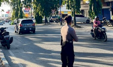 Gatur-Sore-Personel-Sat-Samapta,-Bentuk-Pelayanan-Polri-Bagi-Warga-Kota-Kupang