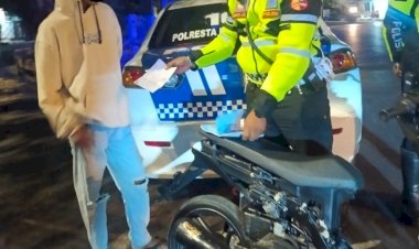 Patwal-Satlantas-Polresta-Kupang-Kota,-Amankan-Sepeda-Motor-Tanpa-Identitas