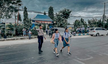 Pengaturan-Lalu-Lintas-Sat-Samapta-Polresta-di-SMA-Negeri-3-Kota-Kupang