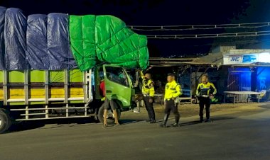 Truk-ODOL-Melintas-di-Alak,-Polantas-Kenakan-Sanksi-Tilang