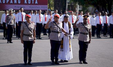Kapolresta-Kupang-Kota-Pimpin-Upacara-Sertijab-Kasat-Reskrim-dan-Kapolsek-Alak