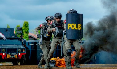 Kapolresta-Pantau-Langsung-Latihan-Simulasi-Sistem-Pengaman-Kota-di-Lapangan-Sitarda