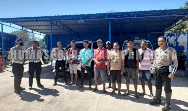 Unit-Lantas-Polsek-Maulafa-Lakukan-Penertiban-dan-Tilang-8-Angkot-di-Sikumana