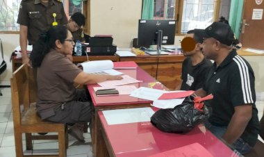 Penyidik-Polsek-Koja-Limpahkan-Tersangka-Kasus-Curat-ke-Kejari-Kota-Kupang