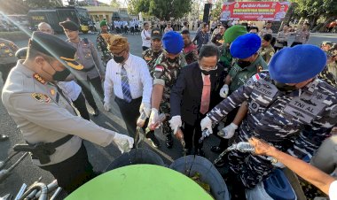 Polresta-Kupang-Kota-Musnahkan-1.000-Liter-Miras-Lokal-dan-24-Knalpot-Racing