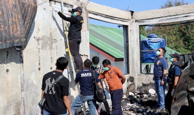 Kapolresta-Kupang-Kota-Dampingi-Tim-Labfor,-Olah-TKP-Kebakaran-Kantor-Dinas-Kesehatan-NTT