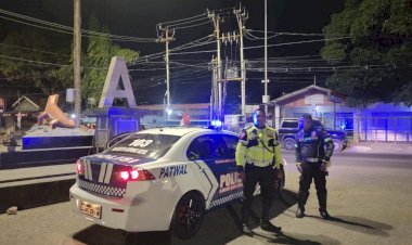 Satlantas-Polresta-Patroli-Lampu-Biru,-Tingkatkan-Keselamatan-Lalulintas-di-Kota-Kupang