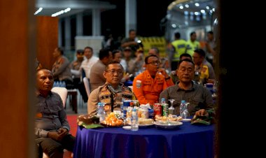 Wakapolda-NTT-Bersama-Kapolresta-Kupang-Kota-Ikuti-Vicon-Kapolri,-Pengecekan-Pengamanan-di-Malam-Tahun-Baru.