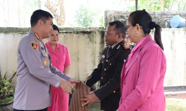 Polsek-Maulafa-Gelar-Acara-Purna-Tugas-untuk-Akp-Dirk-Yunus-Hendrik