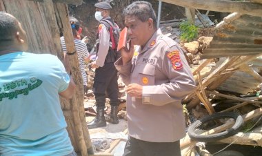 Datangi-Lokasi-Longsor-yang-Timbulkan-Korban-Jiwa-di-Oebufu,-Kapolsek-Koja-Imbau-Warga-Selalu-Waspada