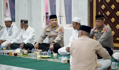 Safari-Ramadhan-ke-Masjid-di-Oebufu,-Kapolresta-Kombes-Aldinan-Gelar-Buka-Puasa-Bersama.