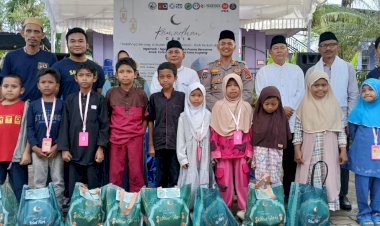 Kapolsek-Maulafa-Hadiri-Buka-Puasa-Bersama-Anak-Yatim-dan-Jemaah-Masjid-Darul-Hijrah-BTN-Kolhua