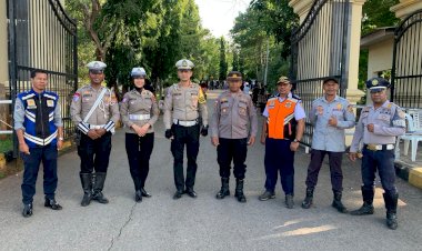 Ibadah-Paskah-di-Kota-Kupang-Kondusif,-Kapolresta-Kombes-Aldinan-Manurung-Apresiasi-Seluruh-Pihak.