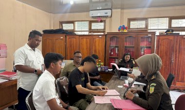 Satreskrim-Polresta-Kupang-Kota-Tahap-2-Tersangka-Penggelapan-dalam-Jabatan-ke-Kejaksaan.