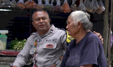 Bhabinkamtibmas-Fatukoa-Aipda-Endy-Boko,-Dekat-dengan-Warga-Lewat-Pendekatan-Budaya.