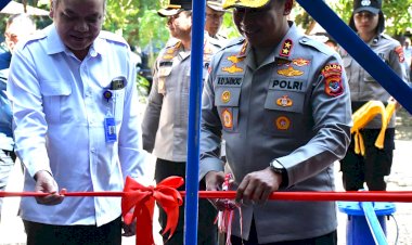 Wujud-Kepedulian-Polri-di-HUT-Bhayangkara-ke-79,-Kapolda-NTT-Resmikan-Sumur-Bor-untuk-43-KK-Aspol-Tode-Kisar