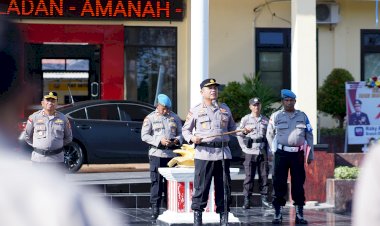 Kapolresta-Kupang-Kota-Pimpin-Apel-Terakhir,-Sampaikan-Pesan-Penuh-Makna-dan-Apresiasi.