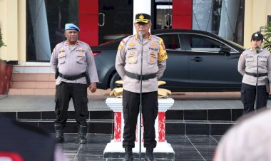 Kapolresta-Kupang-Kota-Pimpin-Apel-Pagi,-Tekankan-Disiplin,-Pelayanan-Prima,-dan-Kewaspadaan-di-Tengah-Masyarakat.