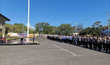 Mengamankan-Aksi-Unjuk-Rasa,-Polresta-Kupang-Kota-Turunkan-404-Personel.