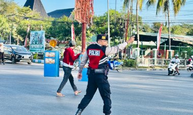 Satsamapta-Rutin-Laksanakan-Pengaturan-Lalu-Lintas-Pagi-Hari,-Wujudkan-Kamseltibcarlantas.
