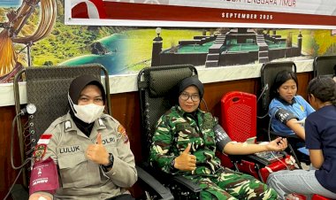 Polwan-Polresta-Kupang-Kota-Ikut-Donor-Darah-di-Hari-Jadi-ke-77