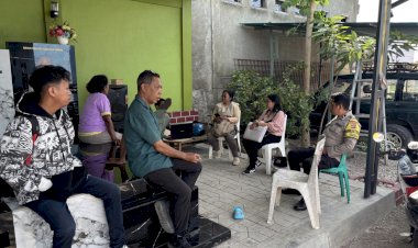 Bhabinkamtibmas-Oeba-Dampingi-Petugas-Pemeriksaan-Hewan,-Diduga-Terinfeksi-Virus-Berbahaya.