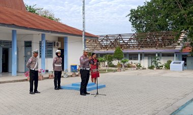 Unit-Kamsel-Satlantas-Polresta-Kupang-Kota-Sosialiasi-Tertib-Berlalu-Lintas-di-SMA-Negeri-5