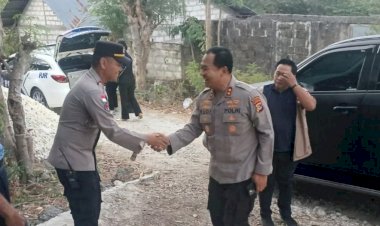 Kapolsek-Maulafa-Sambut-Kunjungan-Kapolda-NTT-dan-Ibu-Asuh-Polwan-di-Rumah-Polwan-yang-Sakit-di-Bello
